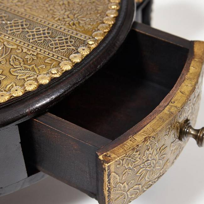 Столик Secret De Maison 3 SLONA ( mod. ND-005) дерево манго/латунная чеканка, Dia 48. В 19 см, этническая роспись (Комплект из 2 шт.) этническая роспись дерево манго/латунная чеканка Столик Secret De Maison 3 SLONA ( mod. ND-005) дерево манго/латунная чеканка, Dia 48. В 19 см, этническая роспись (Комплект из 2 шт.) этническая роспись дерево манго/латунная чеканка