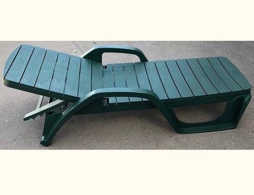 Шезлонг пластиковый Амстердам (темно-зеленый)